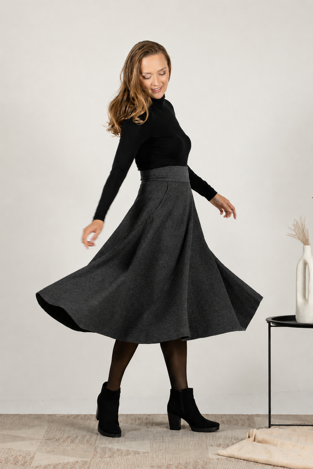 Midi wool skirt