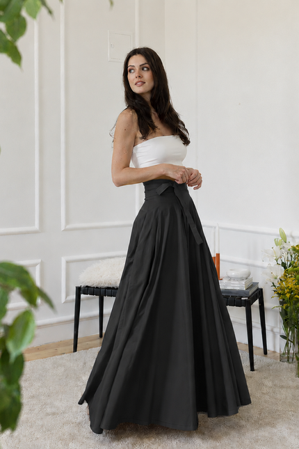 Side view of maxi cotton skirt