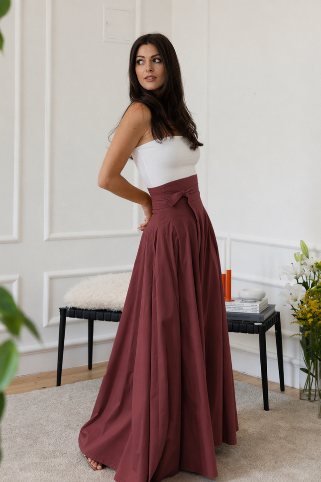 Side view of maxi cotton skirt