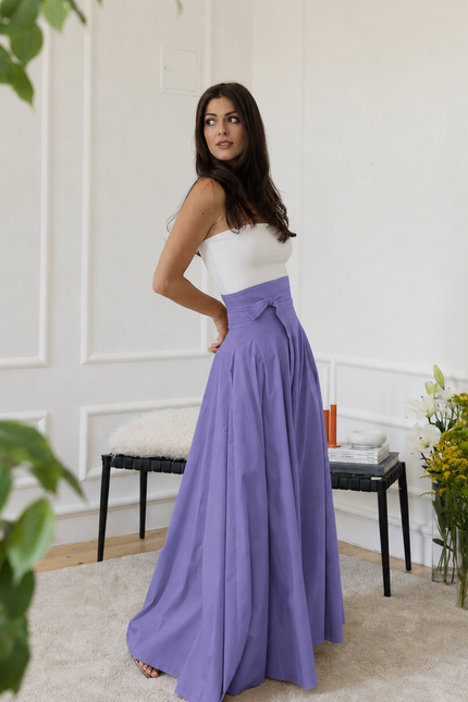 Side view of maxi cotton skirt