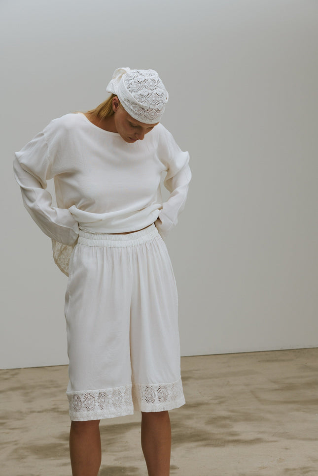 A Perfect Nomad | Shorts Lace Bermuda