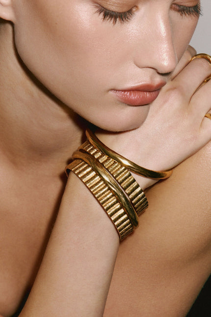 A Perfect Nomad | THE UTILITY BANGLE