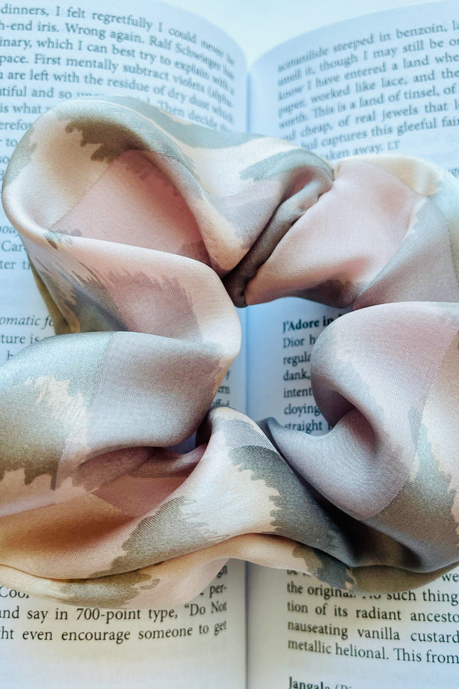 Soft Strokes Silk | A Sweet Weight Hair Band