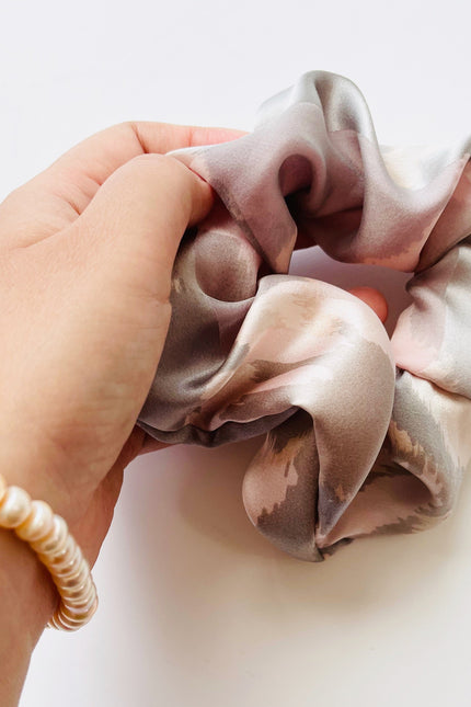 Soft Strokes Silk | A Sweet Weight Hair Band