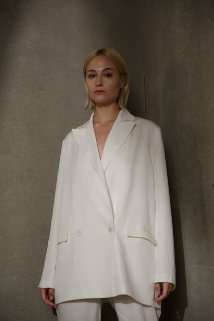 Selera | White viscose suit