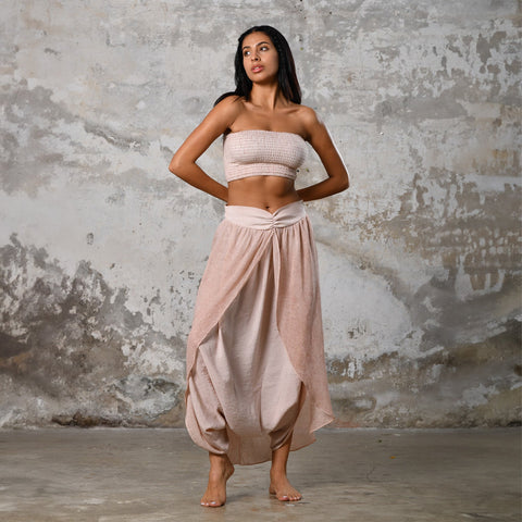 Zhenabia | Gaia Salvar in Powder Pink