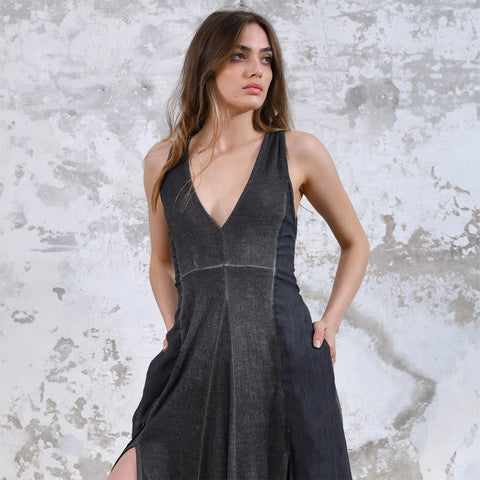 Zhenabia | ZHE Dress in Charcoal