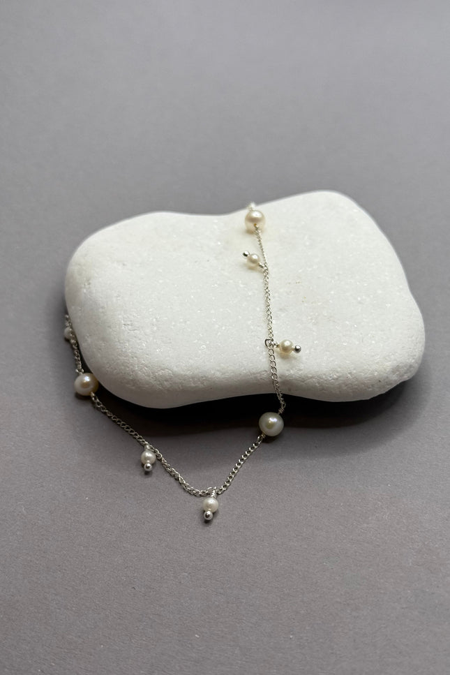 Pas de Marque | 925 sterling silver white freshwater pearl bracelet Constellation