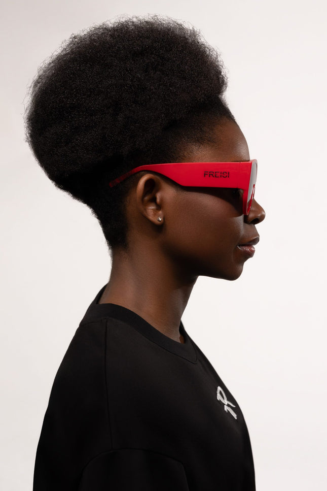 Freisi | Opulent Style Oval Sunglasses
