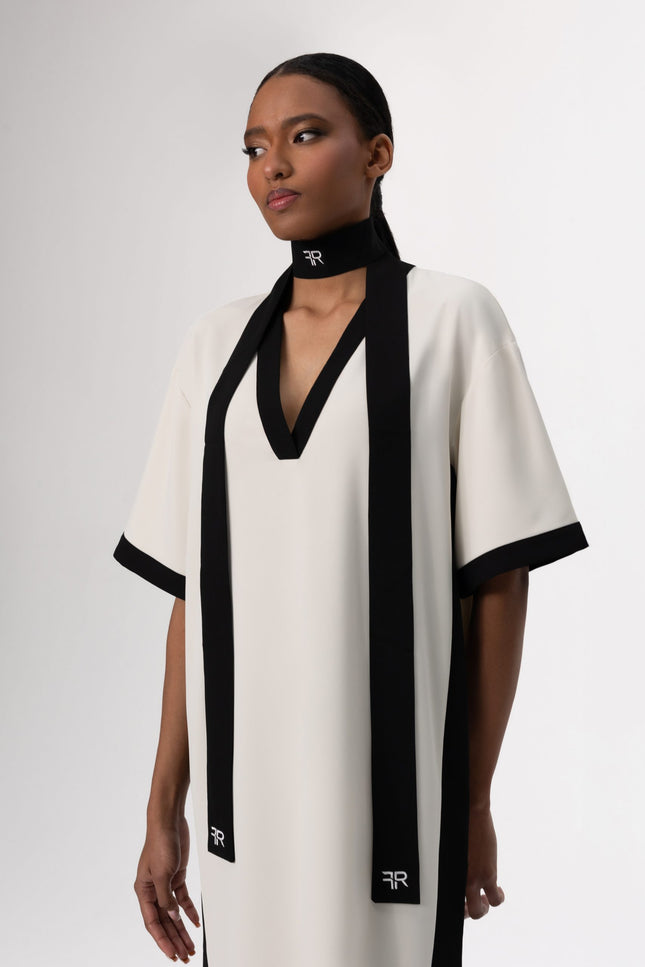 Freisi | Milk V-Neck Midi Dress