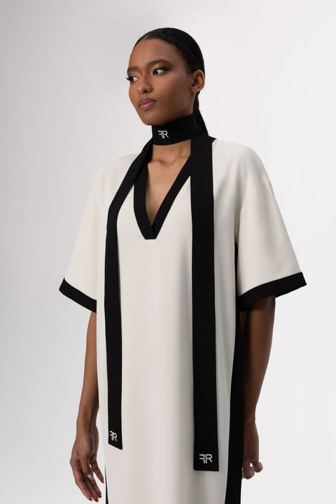 Freisi | Milk V-Neck Midi Dress