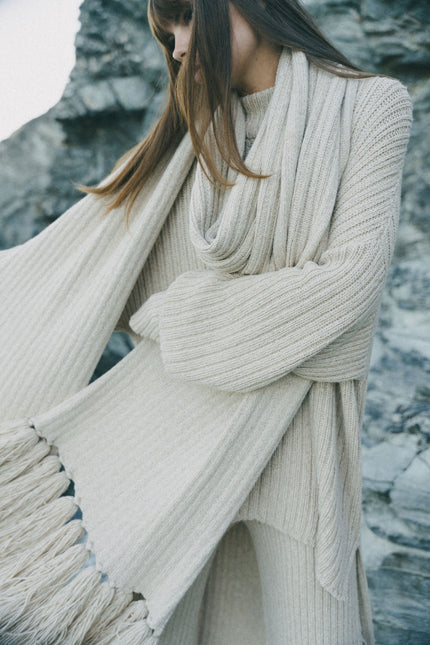 A Perfect Nomad | Native Knit Oversized Szalik