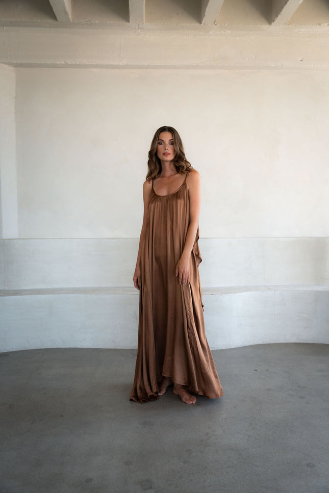 A Perfect Nomad | SILK SYROS