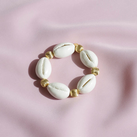 Poporcelain | Bransoletka elastyczna z muszlami Cowrie