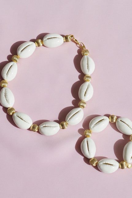 Poporcelain | Cowrie Shell Stretch Bracelet