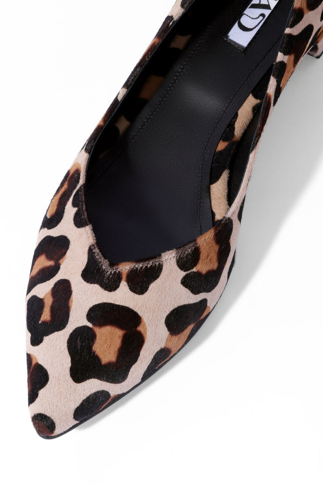 pointed toe ballerina flats in animal print color pattern and memory foam insole