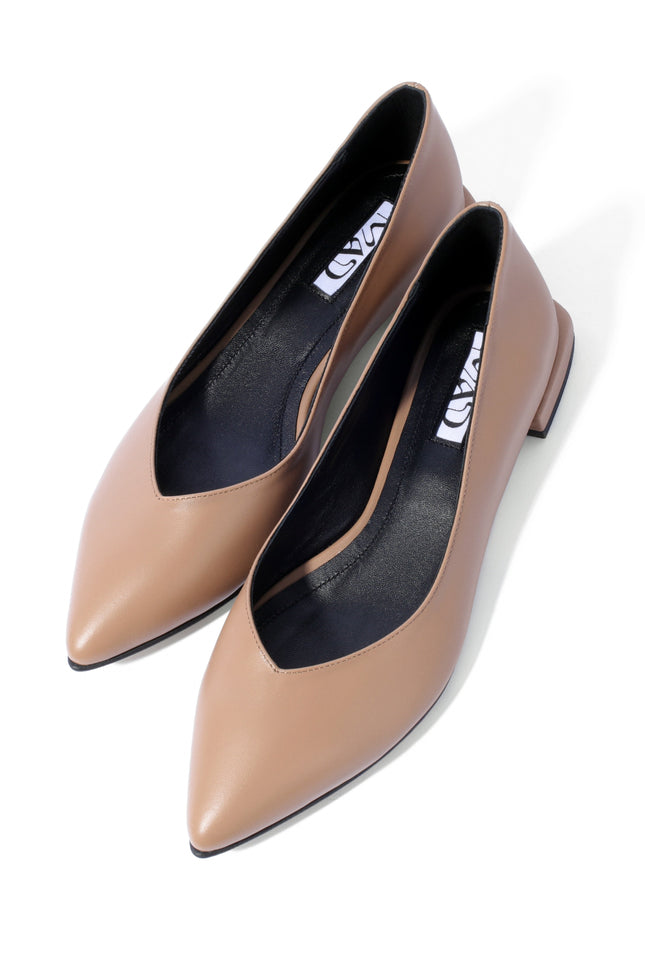 Ballerina flats in dark nude leather with memory foam insole 