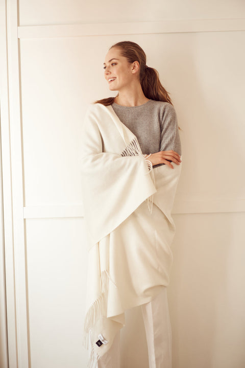 Bel Cashmere | Estola/ Bufanda grande con flecos blanca