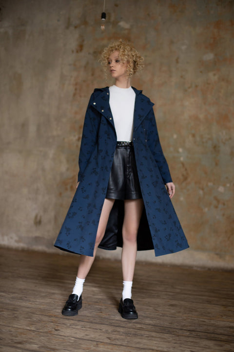Dark blue waterproof coat with black lining