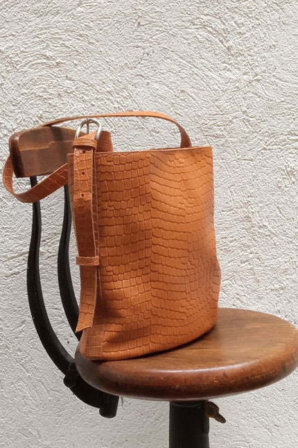 JUAN-JO I Bolso Cubo Piel Marrón Oscuro Bucket