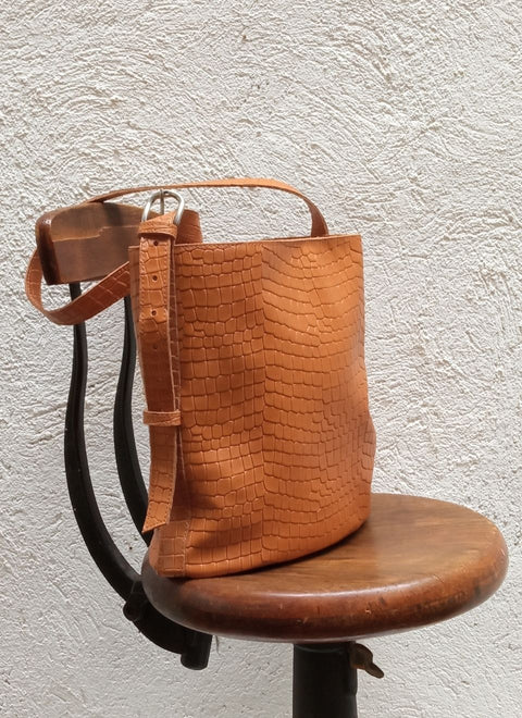 JUAN-JO I Bolso Cubo Piel Marrón Oscuro Bucket