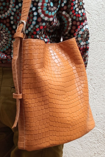 JUAN-JO I Bolso Cubo Piel Marrón Oscuro Bucket