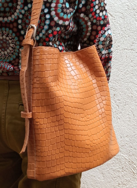 JUAN-JO I Bolso Cubo Piel Marrón Oscuro Bucket