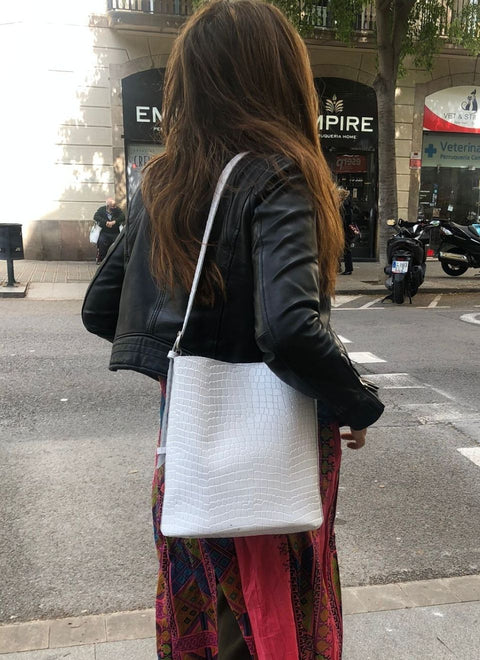 JUAN-JO I Bolso Cubo Piel Negro Bucket