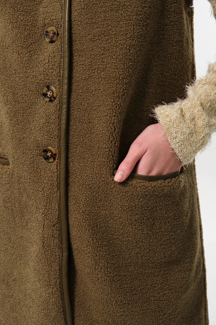 Cathel Borg Longline Waistcoat - Nutmeg - Detail 2