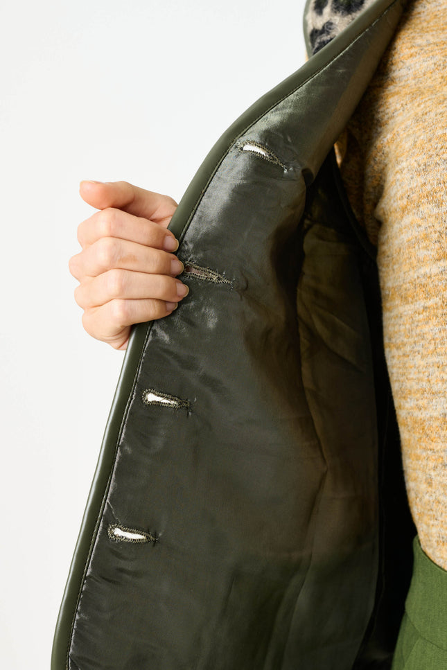 Chris Animal Print Gilet - Green - Detail 1