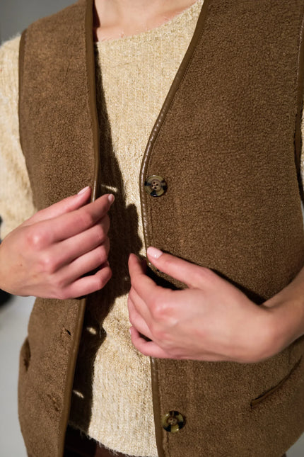 Chris Borg Waistcoat - Nutmeg - Detail 3
