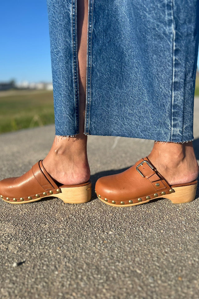 Entrudo | Platform Clogs Briffa x Entrudo camel