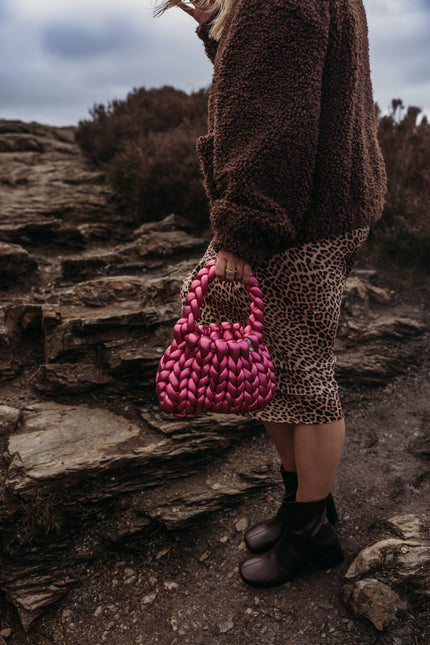 velvet handbag, chunky velvet bag, statement handbag, designer velvet bag, luxury soft bag, handmade velvet bag, unique fashion bag, trendy soft bag, machine washable handbag, elegant evening bag, soft chunky velvet handbag for everyday wear, handmade statement bag with a long handle, luxury machine washable bag for special occasions, unique velvet crossbody bag for women, fashion-forward plush bag with scarf