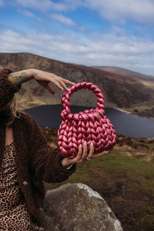 velvet handbag, chunky velvet bag, statement handbag, designer velvet bag, luxury soft bag, handmade velvet bag, unique fashion bag, trendy soft bag, machine washable handbag, elegant evening bag, soft chunky velvet handbag for everyday wear, handmade statement bag with a long handle, luxury machine washable bag for special occasions, unique velvet crossbody bag for women, fashion-forward plush bag with scarf