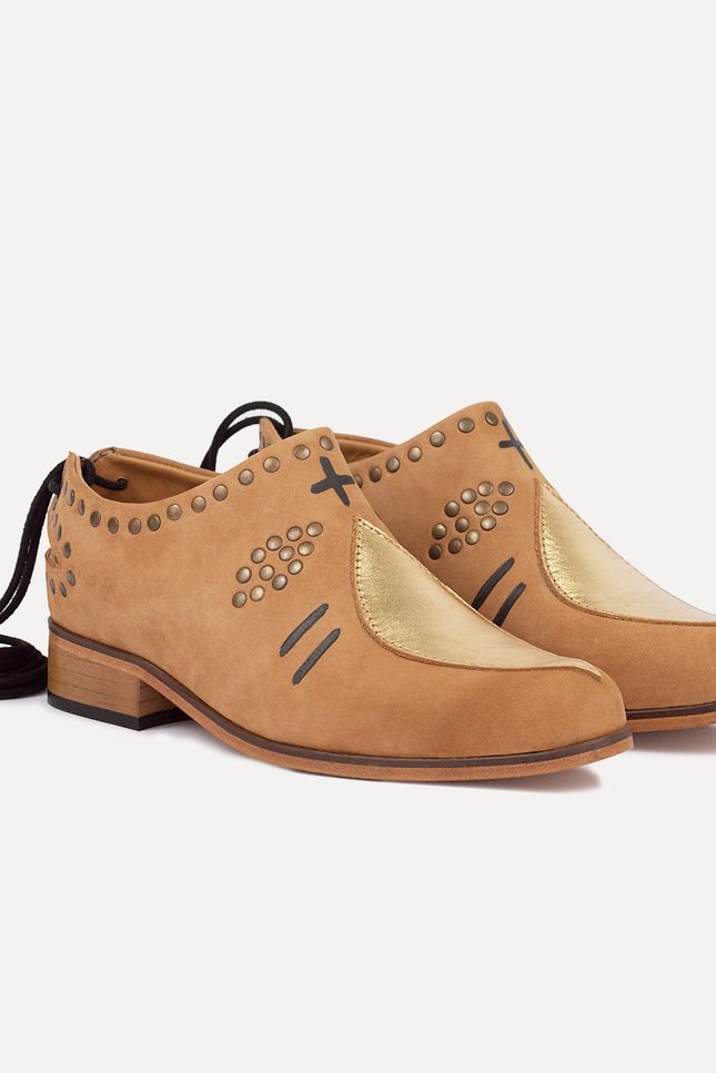 Entrudo | Careto Flat shoes with lace camel