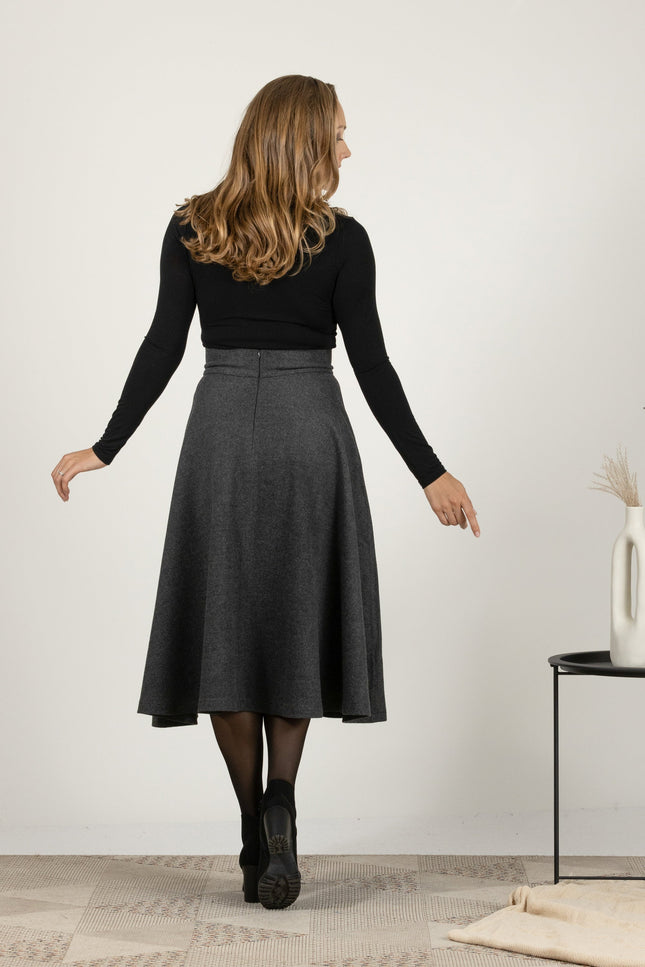 Comfortable high waist wool skirt