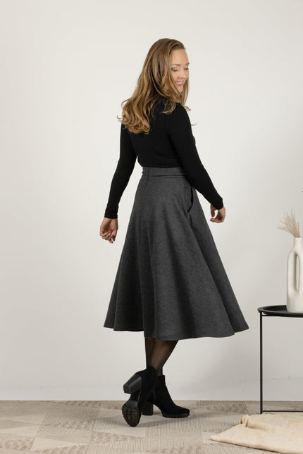 Comfortable high waist wool skirt