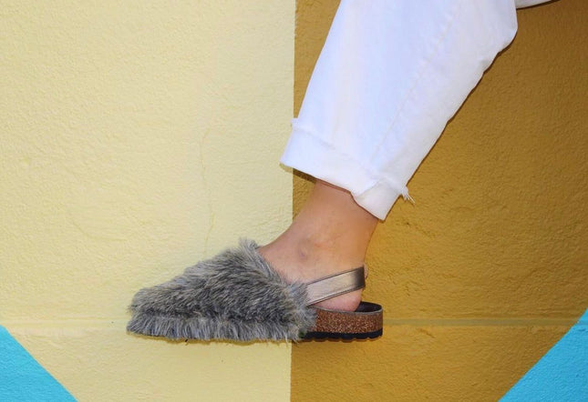 Entrudo | Covelinhas Slippers with faux fur grey