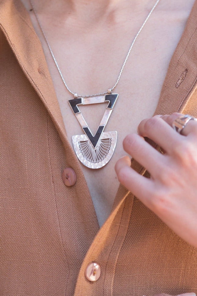Yelli Jewels | Eben Jumper Pendant Necklace