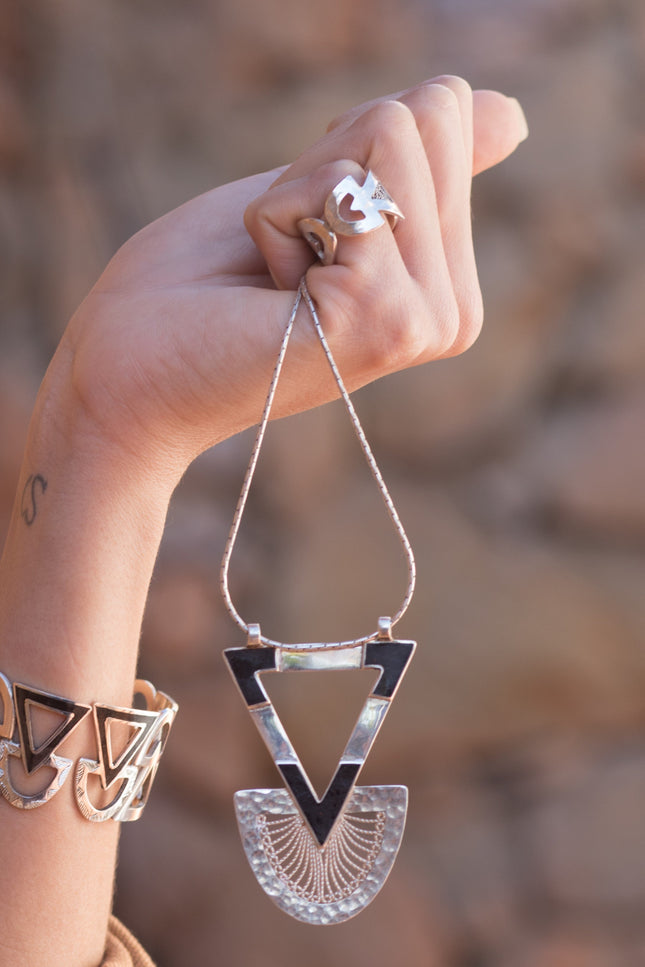 Yelli Jewels | Eben Jumper Pendant Necklace