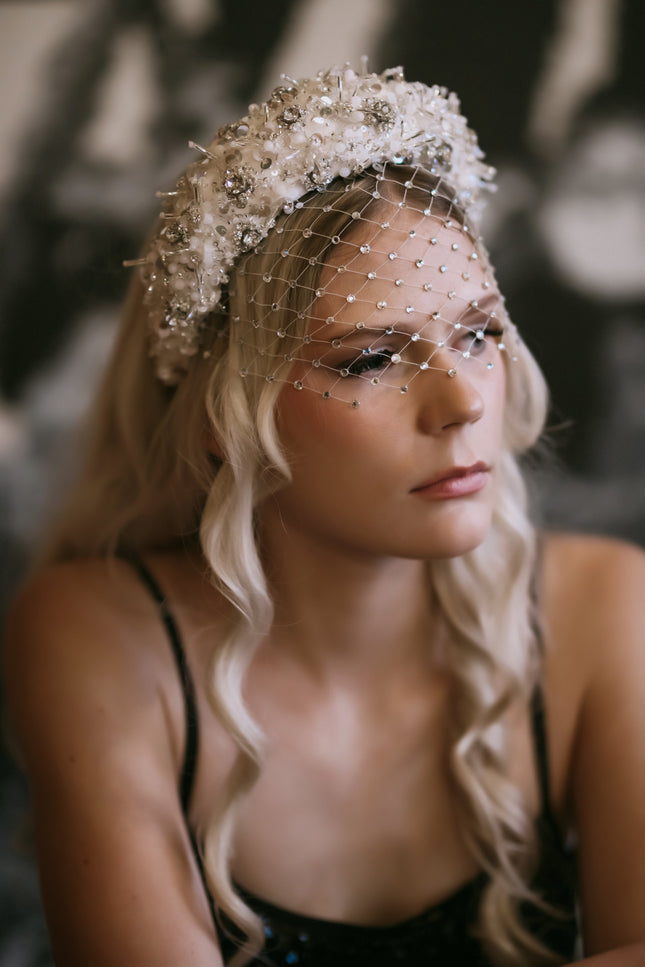 Eva Oherjus I Alora Crown