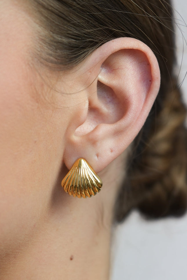 Miss Cecilia | Shell Ear Studs