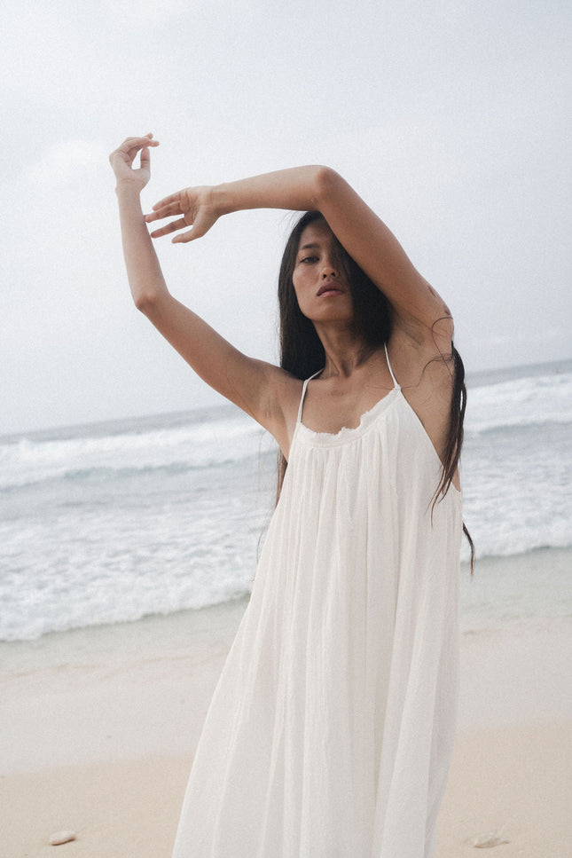 A Perfect Nomad | PEPONI DRESS