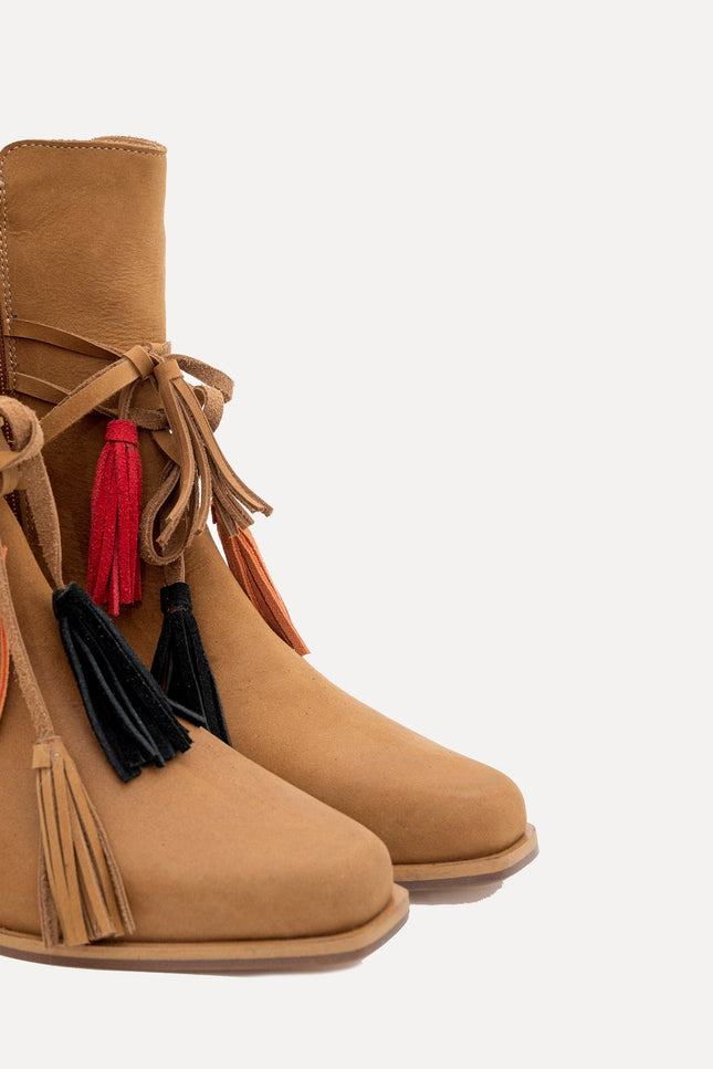 Entrudo | Lazarim Boots with fringes
