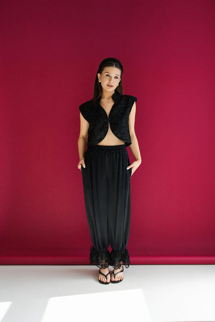Maoconcept | Short black lace vest