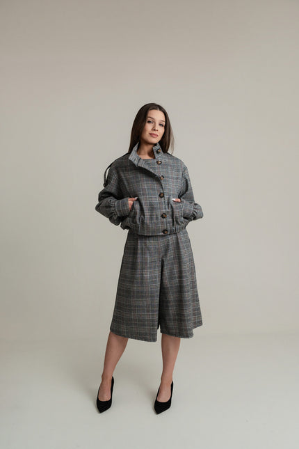 Maoconcept | Grey wool plaid Bermuda shorts with pleats