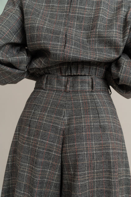 Maoconcept | Grey wool plaid Bermuda shorts with pleats