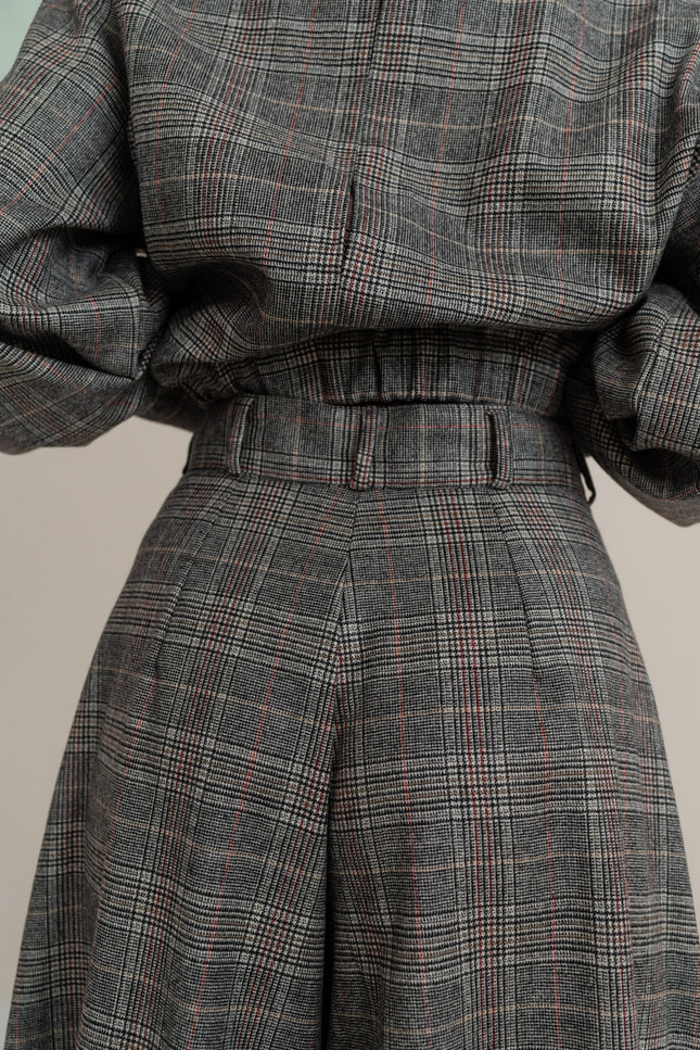 Maoconcept | Grey wool plaid Bermuda shorts with pleats