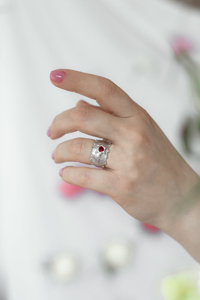 Pezi Jewellery | Eros heart Silve ring