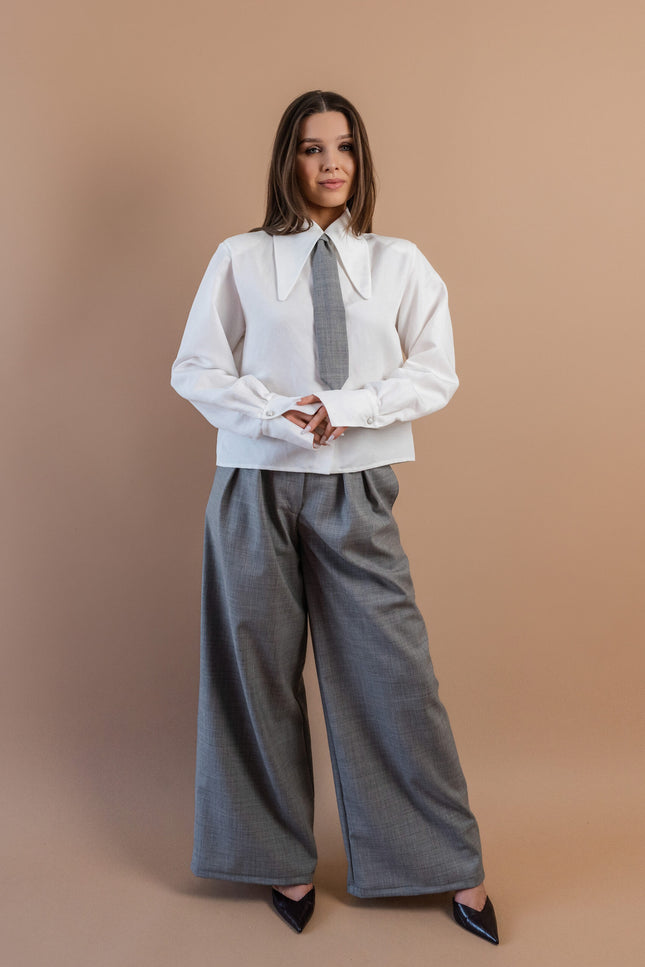 Maoconcept | White shirt with shoulder pads and a pointed collar